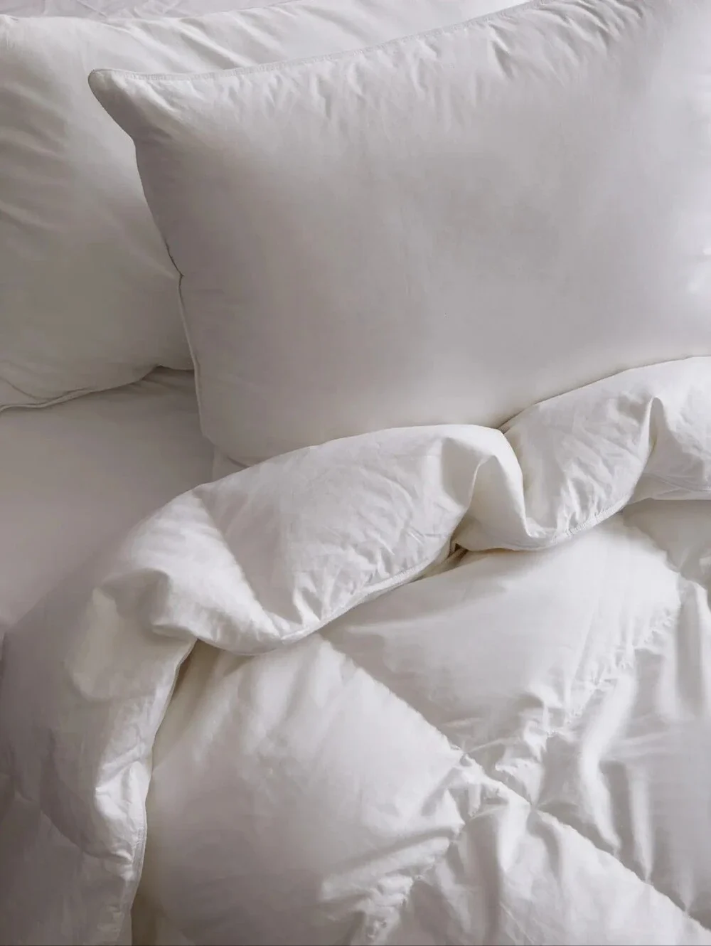 Quince All-Season White Down Alternative Comforter All Season King/ Cal King NWT